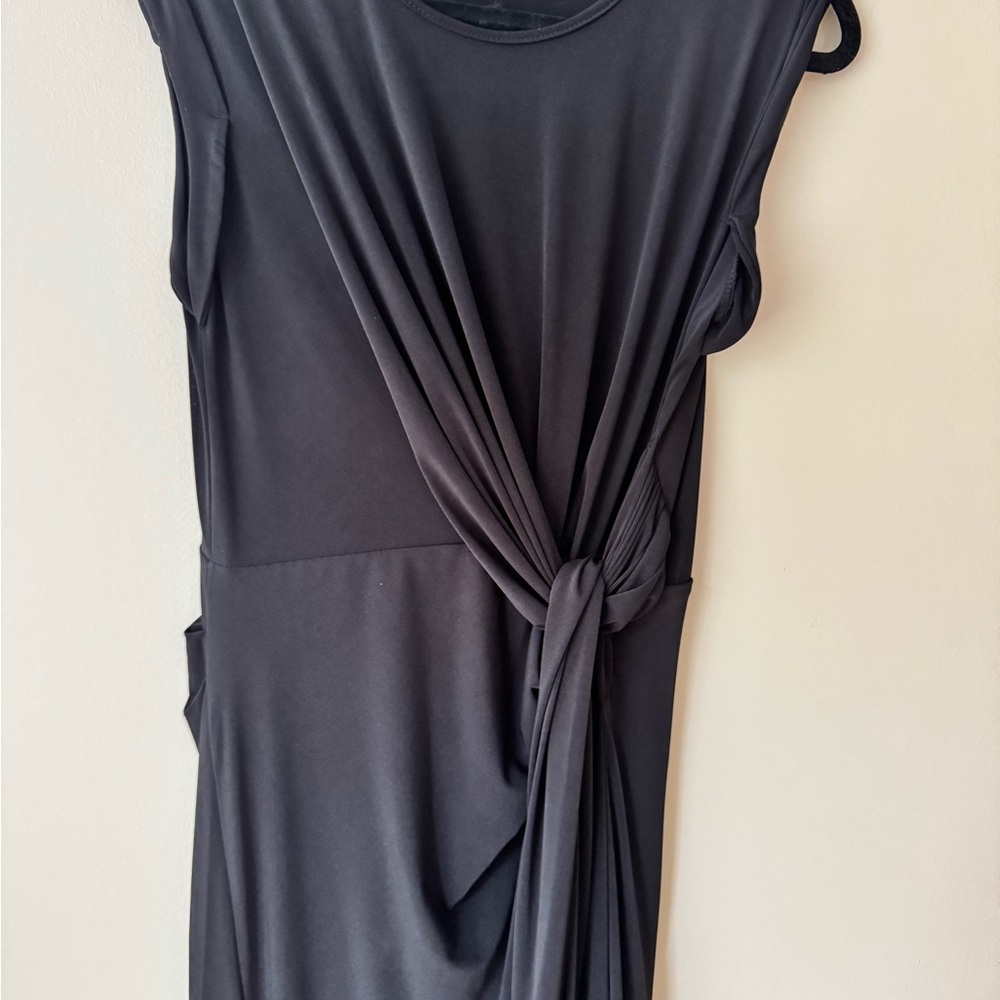 Black Plunge Neck Sleeveless Maxi Gown - Picture 3 of 4